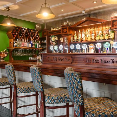 The White House Πανσιόν 3*